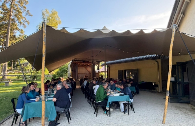 Accueil groupe, toile berbère : location de salle en Haute-Loire à Tence