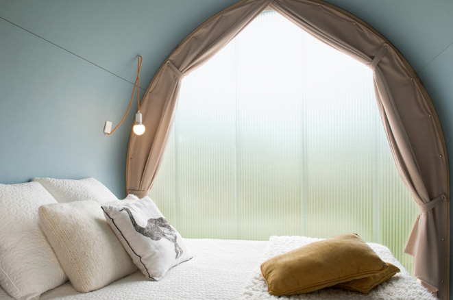 Chambre parentale du coco-sweet au cœur d'un domaine arboré à Tence en Haute-Loire